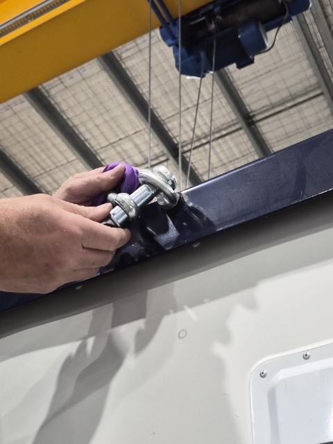 <p>Remove slings, d-shackles and eye bolts from the roof.</p><p></p><p>Make sure to keep these as there is one set per frame.</p>