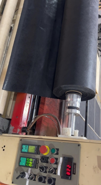 <p><span style="line-height: 1.4;">Ensure Roll is loaded with sticky side face out towards front of machine</span></p>