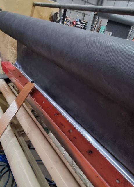 <p><span style="line-height: 1.4;">Once panel is through and free of rollers Turn Brake “Off” and slide cutting blade to cut IAT off roll.</span></p><p><span style="line-height: 1.4;">Cut IAT as board is just visible</span></p>