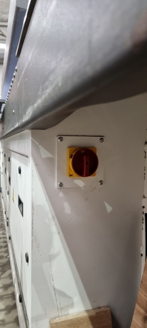 <p><span style="line-height: 1.4;">Red Isolator switch under front of machine to “ON”</span></p>