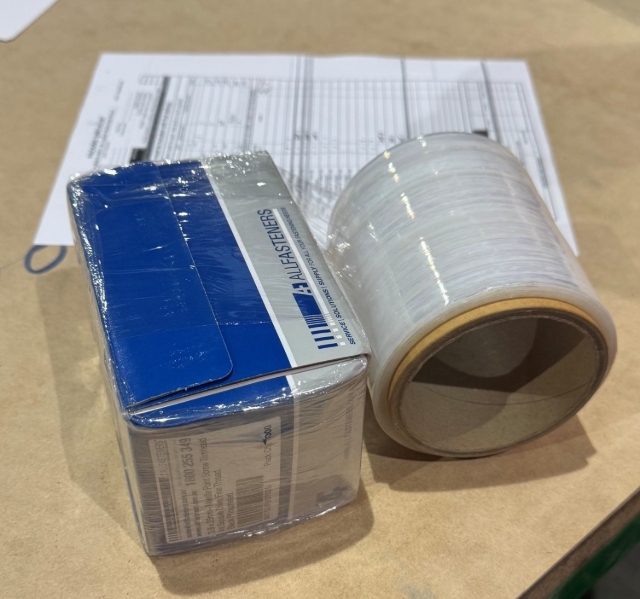<p><span style="color: rgb(0, 0, 0); line-height: 1.4;">Check packing checklist for inclusions, gather and tick off as placed on top of pallet. </span></p><p><span style="color: rgb(0, 0, 0); line-height: 1.4;">Screws, edging, backing, loose parts. </span></p>