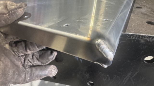 <p>MIG Welded finish. </p>
