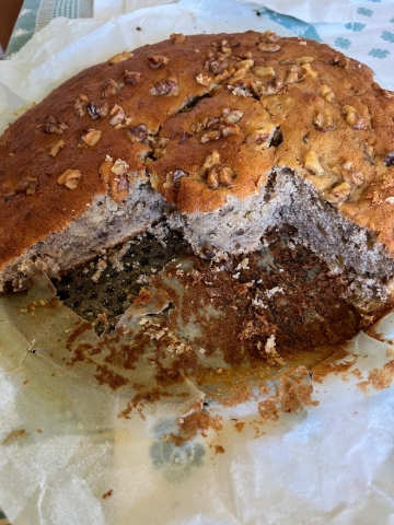 <p><br>INGREDIENTS</p><p></p><p>A bit like our lives, this recipe doesn't follow an exact science. It goes by feel and we wing it!<br><br>3 - 5 ripe bananas, smashed <br><br>2 eggs <br><br>1 teaspoon of baking powder <br><br>Squeeze of lemon juice to activate the baking powder (you can also make it without the baking powder, it just comes out flatter and a little dense but still good!)<br><br>Flour of choice - you can use almond, hazlenut, flaxseed meal, buckwheat flour or a combination of any <br></p><p>OPTIONAL EXTRAS <br><br>80 ml maple syrup or honey 80 ml macadamia nut oil or extra virgin olive oil 2 teaspoons vanilla extract<br></p>
