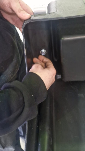 <p>Fit M8 nyloc nuts and M8 flathead washers to the bolts.</p>