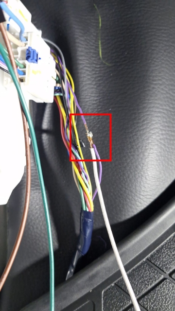 <p>Solder the White to Purple for door Ajarm Alarm.</p>
