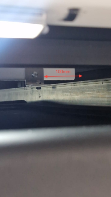 <p>100mm from the front low-profile bar to first bracket.</p>