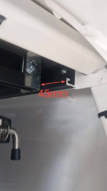 <p>45mm from the edge of low profile bar on both sides.</p>