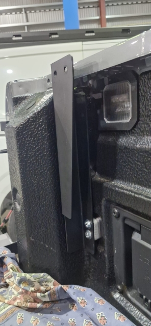 <p>Fit the rear bracket (CP111189/90. Ensure to use the spacer behind where it is mounted. Fit using:</p><p>M8x35 Hex HD Bolt, x4</p><p>M8 Washer Flat, x4</p>