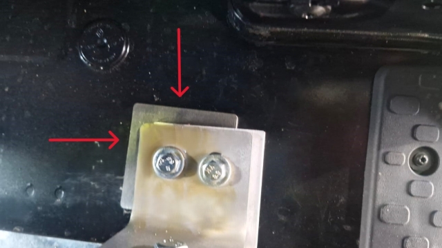<p>Place a 4.5mm packer underneath the front of the drawer.</p>