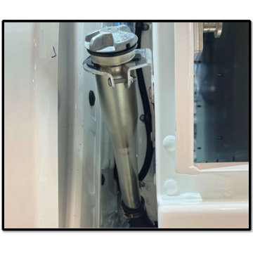 <p>Cut the fuel filler to length and then fit it to the hose with a clamp (FS103076). Fit the bracket to the front of the gullwing box using huck bolts.</p>