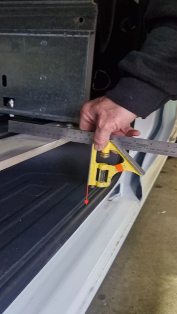 <p>Measure each side to ensure it is the same length.</p><blockquote><p>Line the Yellow tool up with where the arrow is pointed.</p></blockquote><p></p>