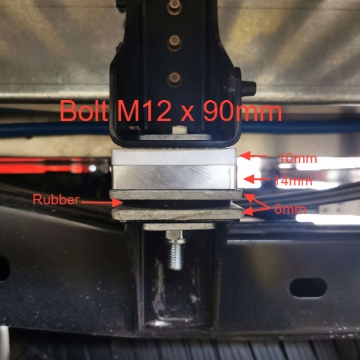 <p>D-MAX/BT50 EC Middle</p><p>Distance to the front of the chassis: 1215.4mm</p><p>Bolt Hole: Second From The Outside</p>