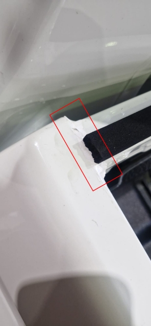 <p>Urethane the front corners of the wellside.</p>