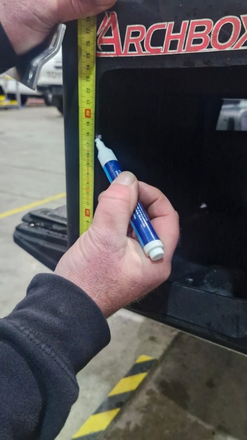 <p>Measure 180mm from the bottom of the arch box and place a mark.</p>