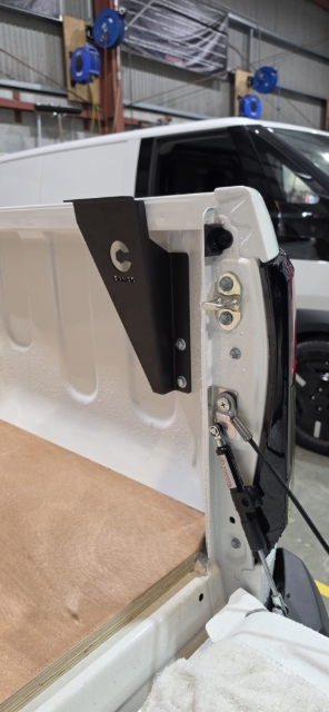 <p>Fit the rear fitting kit bracket before fitting the rest of the ply.</p>