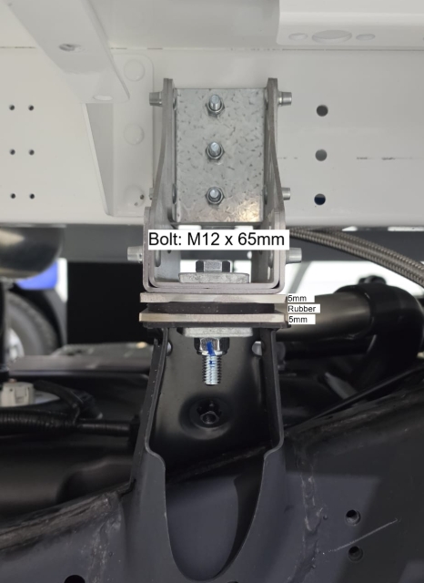 <p>Toyota Hilux SC Second</p><p>Distance to the front of chassis: 718.9</p><p>Bolt Hole: First hole from outside.</p>
