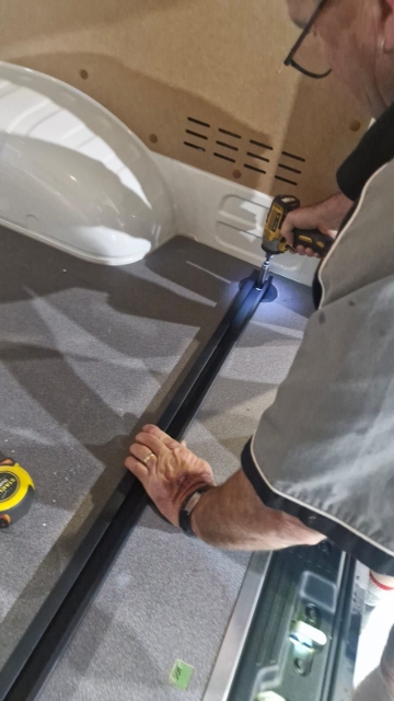 <p>Tighten the low-profile bar to the floor.</p>