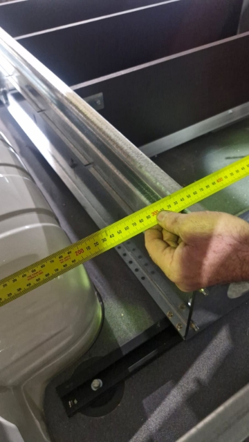 <p>Ensure the drawers are centred. Front and rear measurements will differ. </p>