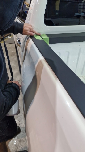<p>Ensure the urethane is neat and tidy</p>