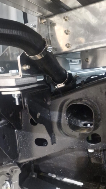 <p>Clamp all joins and fit the fuel filler to the bracket. Tighten all to spec.</p>