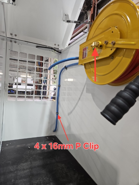 <p>Run the blue hose up the corner and then towards the air hose. Fit the hose to the box using 4 x 16 mm P-clips.</p><p>Fit the hose to the fitting on the Air hose. Use a 14-17 ear clamp</p>