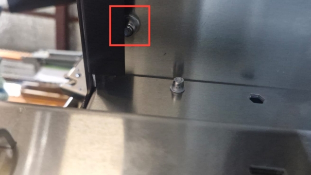 <p>Use M6 Nyloc nut and M6 washer underneath for the CSK Bolt.</p>