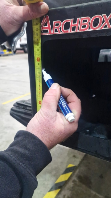 <p>Measure 180mm from the bottom of the arch box and place a mark.</p>
