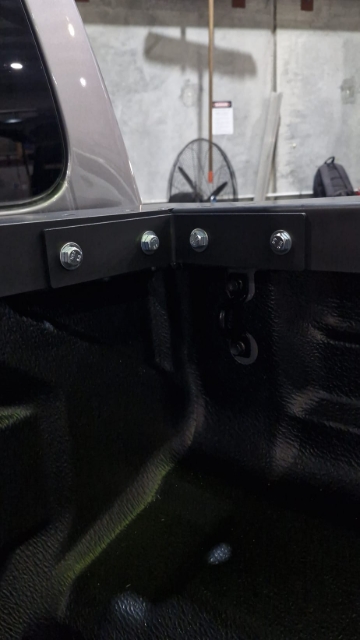 <p>Fasten the brackets using M8 hex head bolts and M8 Nyloc/flat washers.</p>
