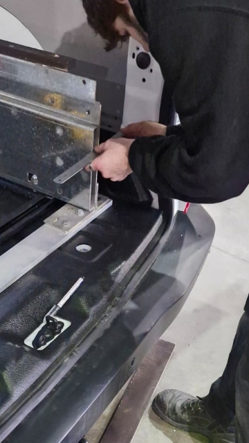 <p>Ensure the drawer is square and the low-profile bar is still above a cavity.</p>