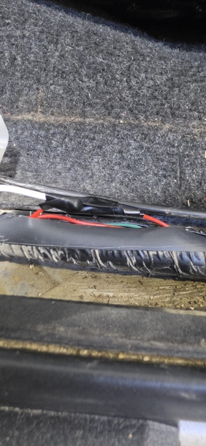 <p>For the 1st Gen N80, the door ajar alarm wire colour is red</p><p>Years</p><p>(2015-2018)</p>