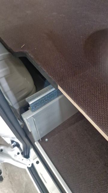 <p>Fit the foam as far as the start of the door.</p>