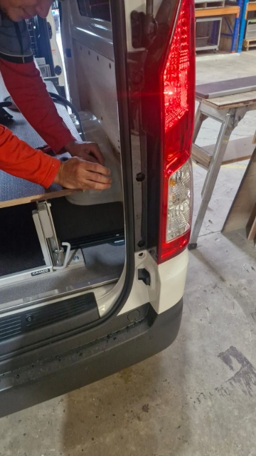 <p>Fit 9mm x 20mm foam tape along the side of the false floor.</p>