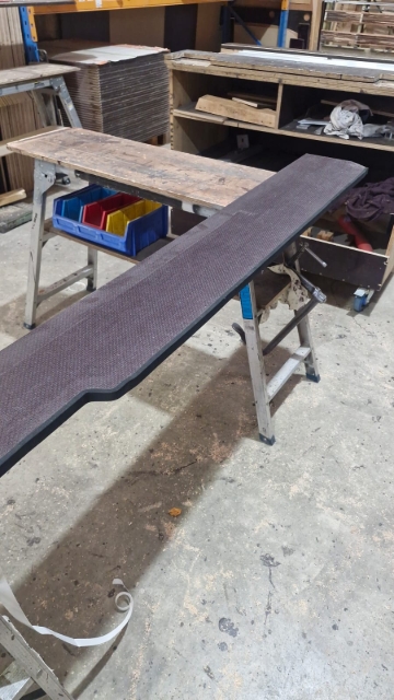 <p>Fit foam as shown.</p>