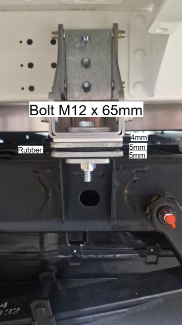 <p>TRITON EC MIDDLE</p><p>Distance from the front of the chassis: 11261.4mm</p><p>Hole's position on the crossmember: Second hole from the outside</p>