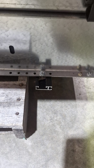 <p>Fit the low-profile bar to the 2nd hole to the rear of the drawer using:</p><p></p><p>M8x20 bolts</p><p>M8 Washer</p><p>M8 Channel Nut</p>
