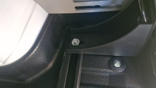 <p>Position the 1680mm low-profile bar underneath the rear brackets. Secure the bar to the brackets using the provided M8 x 35mm bolts, washers, and channel nuts.</p>