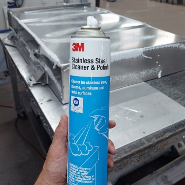 <p>Clean drawer inside and out with 3M Stainless Steel Cleaner and Polish.</p>
