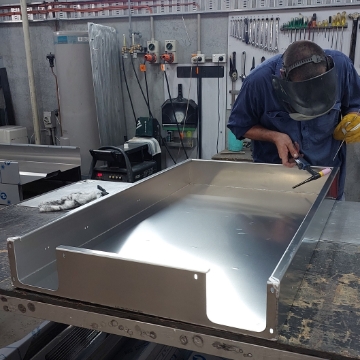 <p>TIG weld 4 mitre joins on top of drawer starting from inside drawer, finishing on previous welds.</p><p><br></p><p>Using Isopropyl clean any finger prints from drawer inner then set aside ready for assembly.</p>