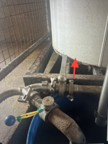 <p><span>Close cold water taps to stop suction from drum.</span></p><p>Fill the cold-water drum so it’s ready for the next wash. </p><p>(The silver handle should now be facing towards the hot water service).</p><p><br></p>