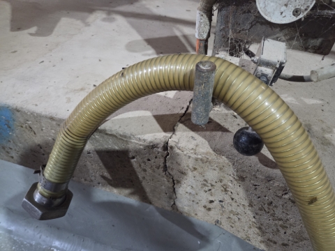 <p>Go to the wash hose and ensure that the sensor is pushed down by the wash hose.&nbsp;</p><p><br></p><p>Note: the platform drive Moters will not be running if the hose isn't on the sensor&nbsp;</p>