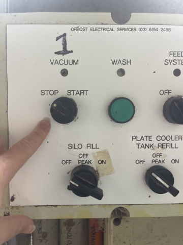 <p><span>Once milk filters are drained turn plant vacuum switch OFF.&nbsp;</span></p><p>(near cups on)</p>