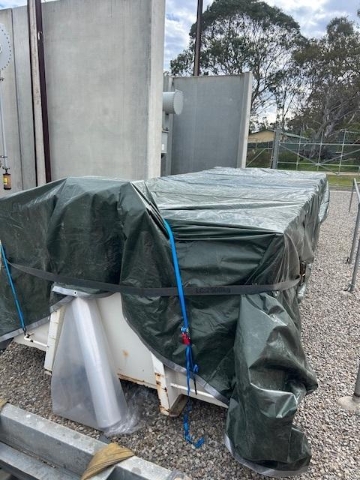 <p>SAPN were happy with the process as long as the RORO doesn’t have any leaks and if left on site overnight, it needed a tarp over it.</p><p>Don't use forticon underneath, as the ceramic will just cut it up.</p><p><strong>If monitored when lifting: </strong>Spread some dirt/ rubble around the remaining residual oil before lifting as this won’t be an issue.</p>