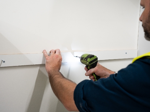 <p><span>Install
the wall batten at correct heights as per C-sheet. </span></p><p><span>Ensure it is level by using
a </span>Spirit or Laser level.<br></p>