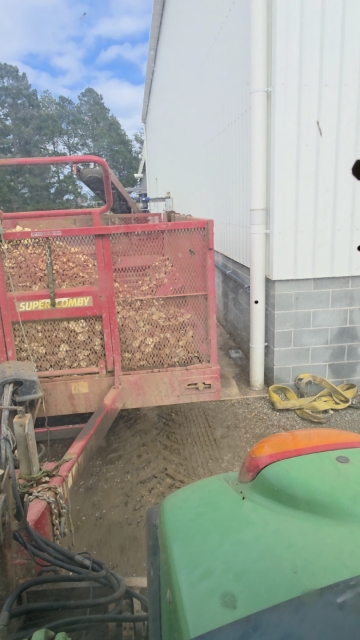 <p>Drive to area you want to unload, ensure you are clear of the shed and pipes when exiting the bay </p>