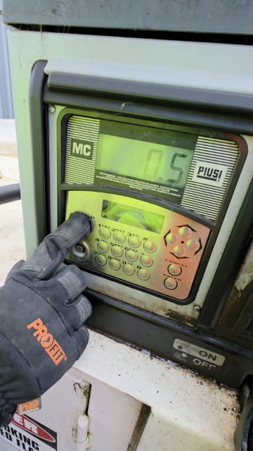 <p>Push this button to turn system off</p>