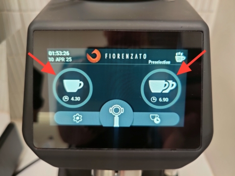 <p>Firstly, select single or double shot on the coffee grinder machine.<br></p>