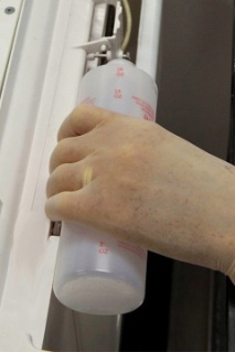 <p>Add Manitowoc sanitizer (9405653) to the water trough. Pour the correct amount for your model between the evaporator and the water curtain. The bottle is marked with 2 oz (60 ml) graduations.

3 ounces (90 ml) — IF0300 / IT0420 / IT0450 / IT0500 / IP0500 / IT0520 / IF0600 / IT0620 / IBF0620C / IT0750 / IBF0820C / IF0900 / IT0900 / IT1200

3.5 ounces (104 ml) — IBT1020C

6 ounces (180 ml) — IT1500 / IT1900

12 ounces (355 ml) — IF1400C / IF1800C / IF2100C</p>