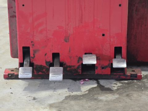 <p><strong>Foot Controls</strong></p><p>The foot pedals are responsible for controlling the bead breaker, turntable, clamps, and tilt arm. </p>