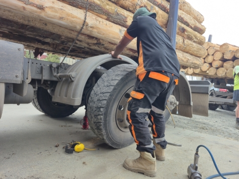 <p><strong>Unbolting and Removing the Wheel</strong></p><p>You are now able to unbolt and remove the wheel. </p><p>When removing the wheel, be mindful not to knock the taps, as they are very easy to damage. </p>