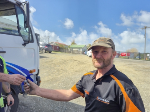 <p><strong>Remove the key</strong></p><ul><li><p>Politely ask the driver to exit the vehicle</p></li><li><p>Remove the commercial vehicle's key from the ignition or collect the keys from the driver</p></li></ul><p></p>